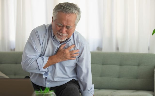 huyet-ap-140-90-co-cao-khong-3