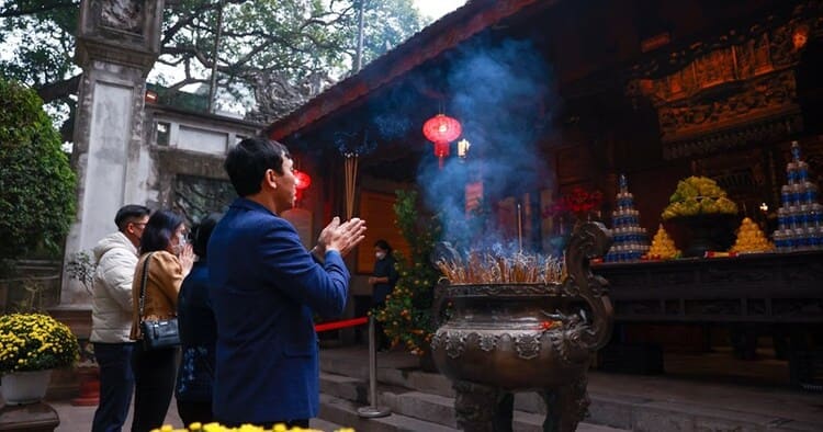 di-chua-ngay-tet (4)